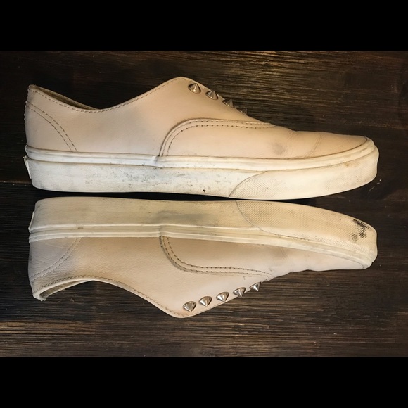 Vans Authentic Gore Studs Cream Skater Shoes Low - Picture 7 of 7